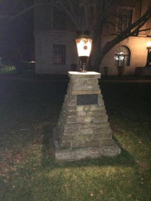 In Kansas, post re-lights eternal flame honoring veterans