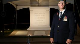 Tomb of the Unknown Soldier replica allows Wisconsinites to see monument up close