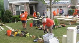 Volunteers band together to build ramp for WWII veteran 