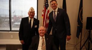 Sonarman Paul LaMont, recipient of Atomic Veterans Commemorative Service Medal