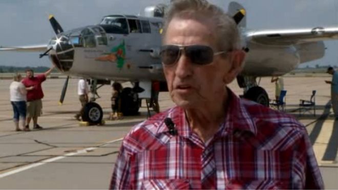 World War II veteran flies in same B-25 bomber decades later ...