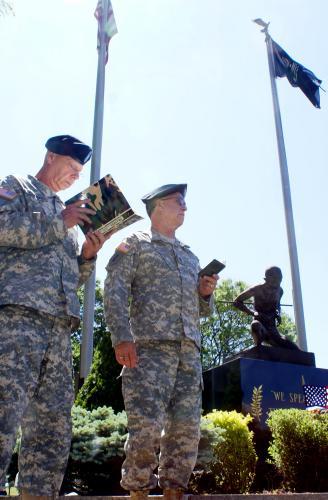 ChaplainHoward7145a-crop1.jpg