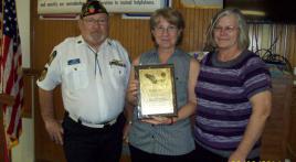 Post 284 presents award