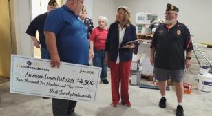 Alabama post receives donation from local business