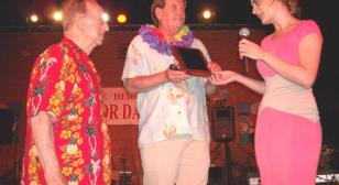 World War II veteran "Bazooka" Joe Pietroforte receives "Silvi Award"