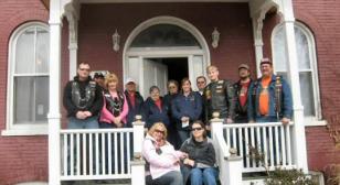 BIKERS HELPING HOMELESS VETERAN