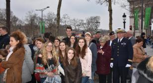 French students from Illinois participate in Arc de Triomphe ceremony