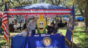 Post 309 (Helotes, Texas) attends 61st annual Helotes Cornyval