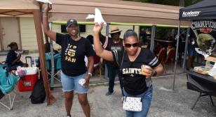 Squadron 828 hosts inaugural Tailgate Gala