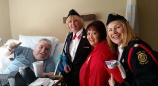 Post 572 shares Christmas joy