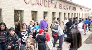 Fred Brock Post 828 sponsors holiday gift giveaway on San Antonio’s East Side