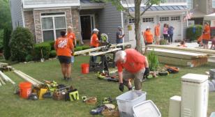 Volunteers band together to build ramp for WWII veteran 